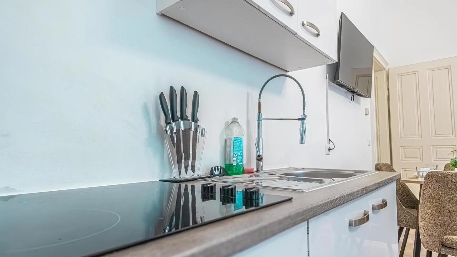 Elegant 1Br Apt - Great For Long Stays Vienna Apartment