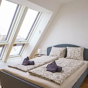 Ottakring Apartament